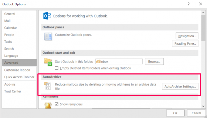 Fitur AutoArchive pada Microsoft Outlook.
